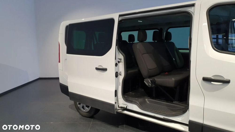 Renault Trafic SpaceClass 2.0 dCi - 23