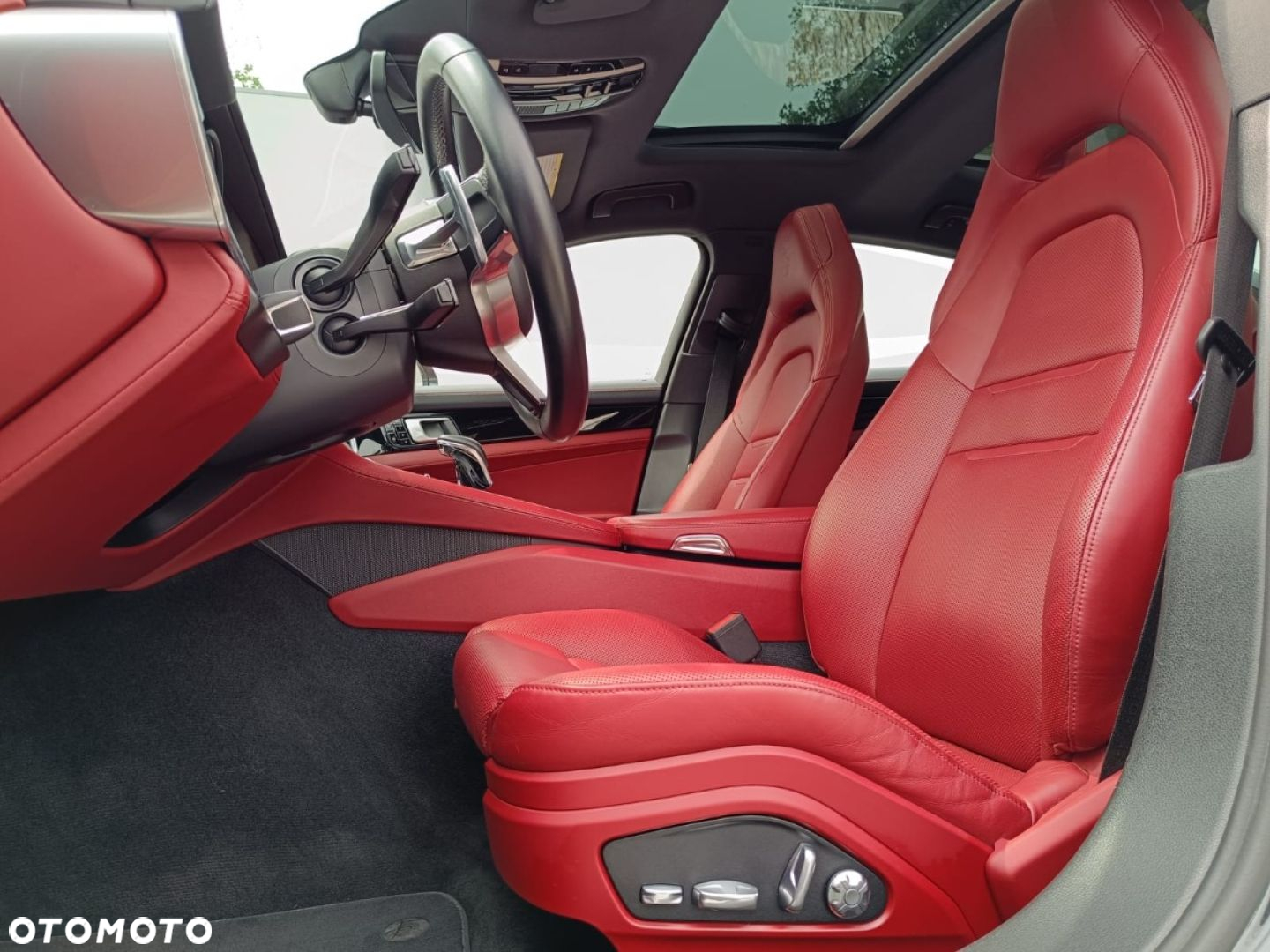 Porsche Panamera 4S - 27