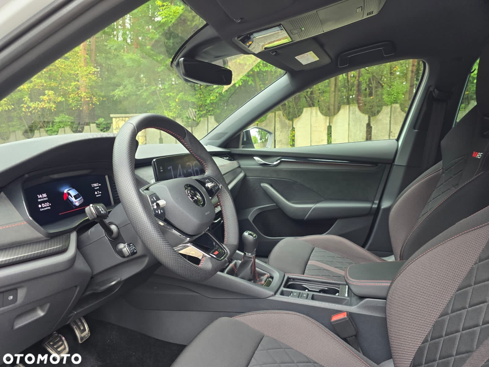 Skoda Octavia 2.0 TSI RS - 11