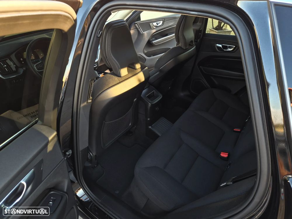 Volvo XC 60 2.0 T6 PHEV Inscription AWD - 37