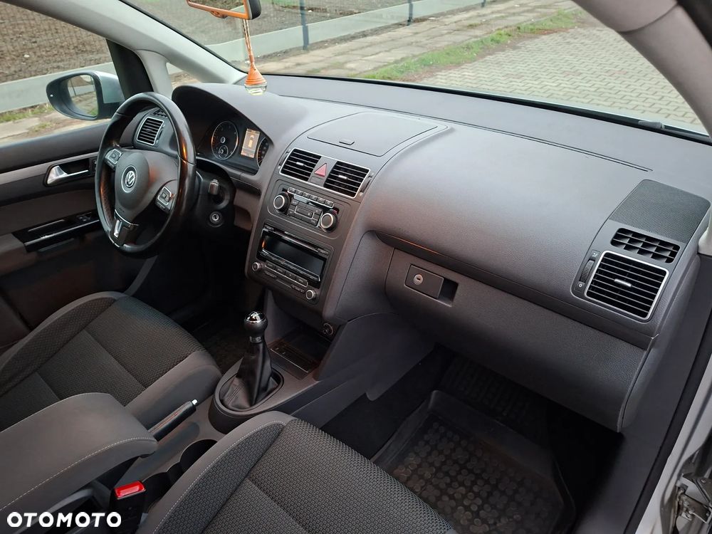 Volkswagen Touran 1.6 TDI DPF BlueMotion Technology Comfortline - 16