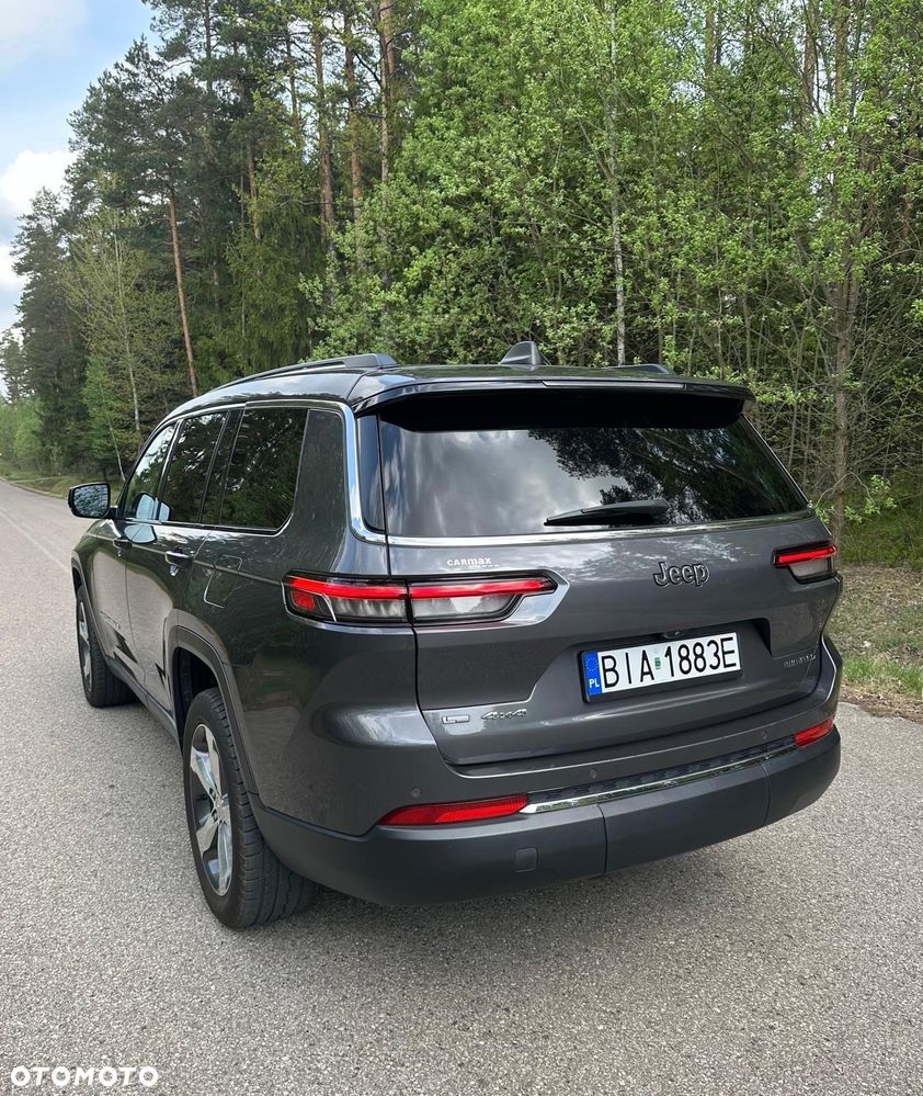Jeep Grand Cherokee - 12