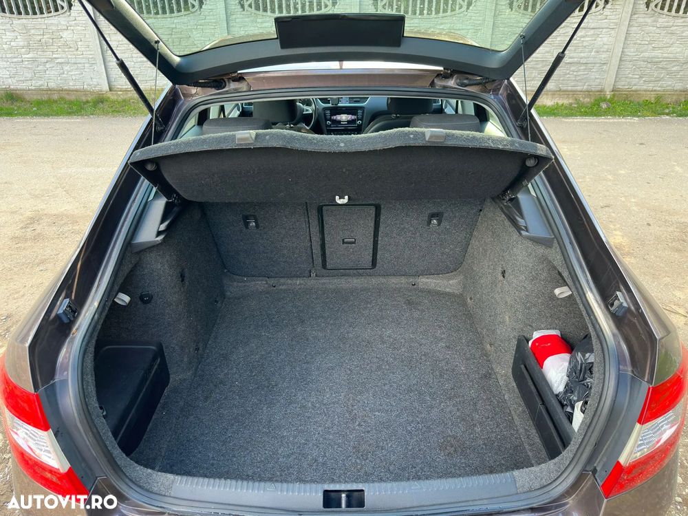 Skoda Octavia 1.6 TDI AMBITION - 8