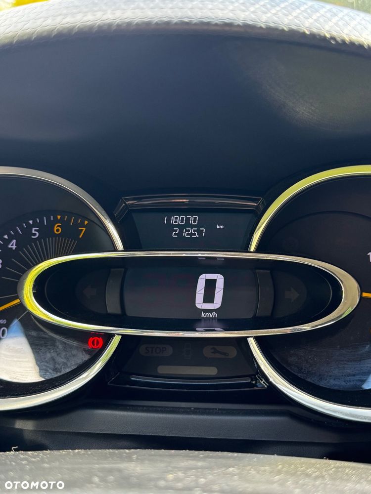 Renault Clio - 11