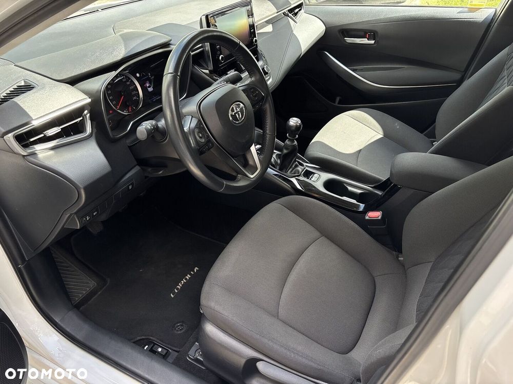 Toyota Corolla - 11