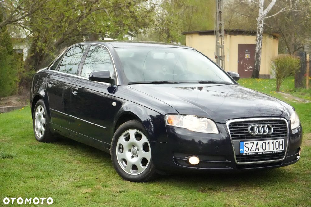 Audi A4 Limousine - 3