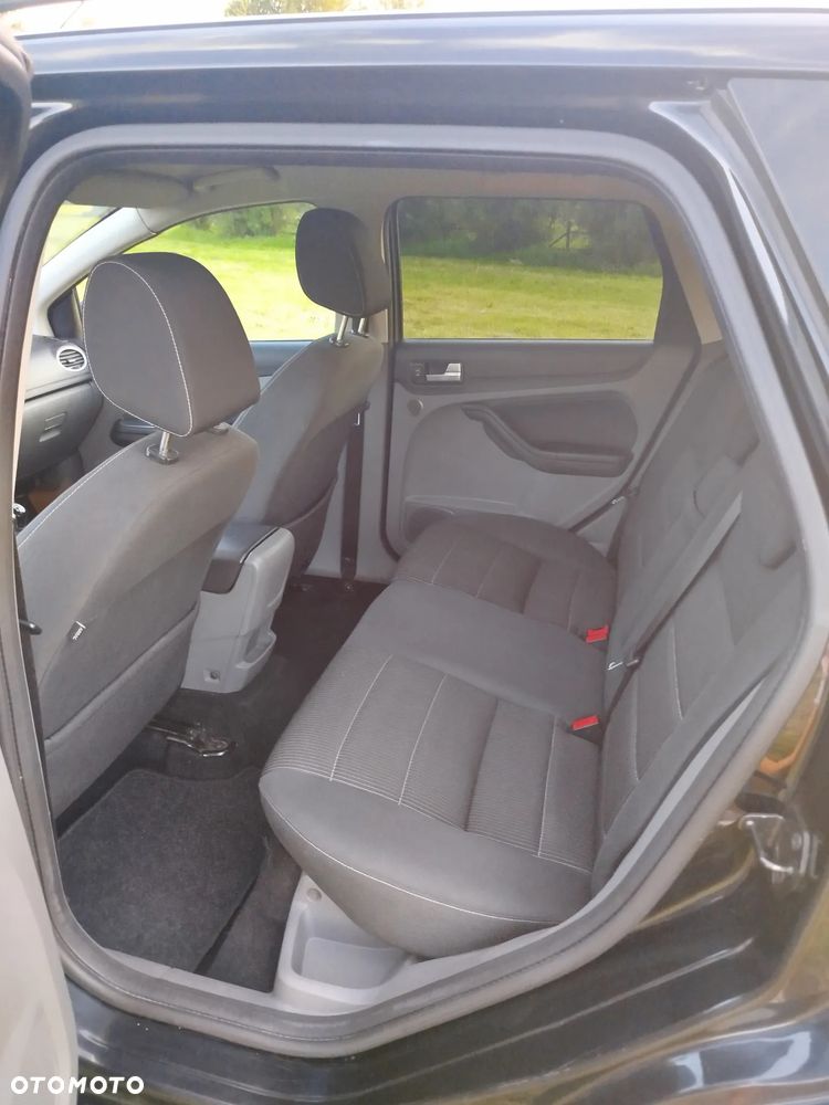 Ford Focus 1.8 Ghia - 7