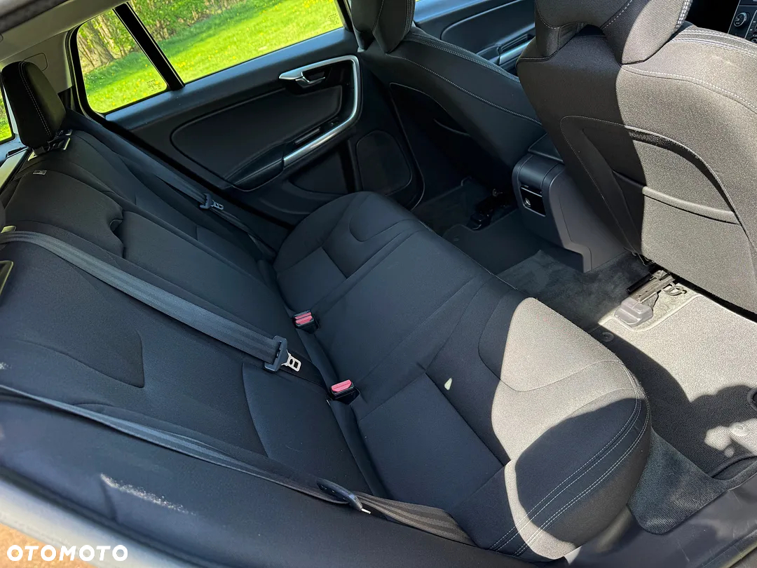 Volvo V60 Cross Country D4 AWD Geartronic Summum - 33