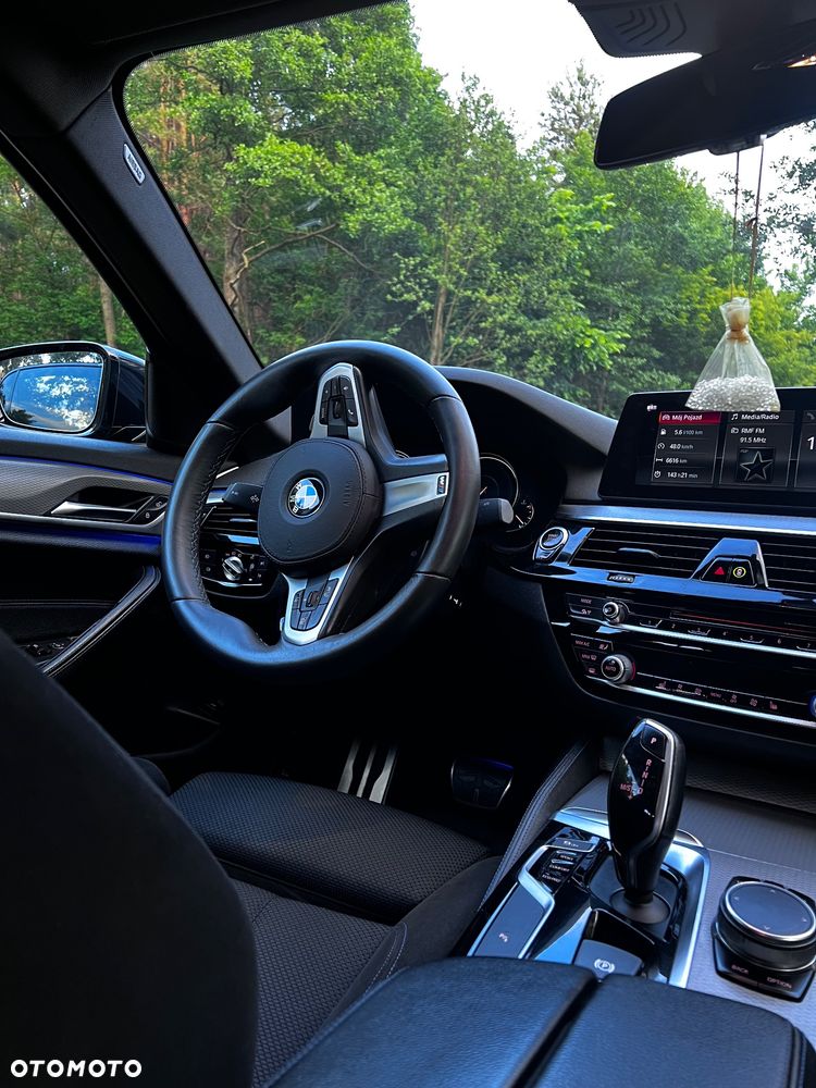 BMW Seria 5 520d M Sport sport - 11