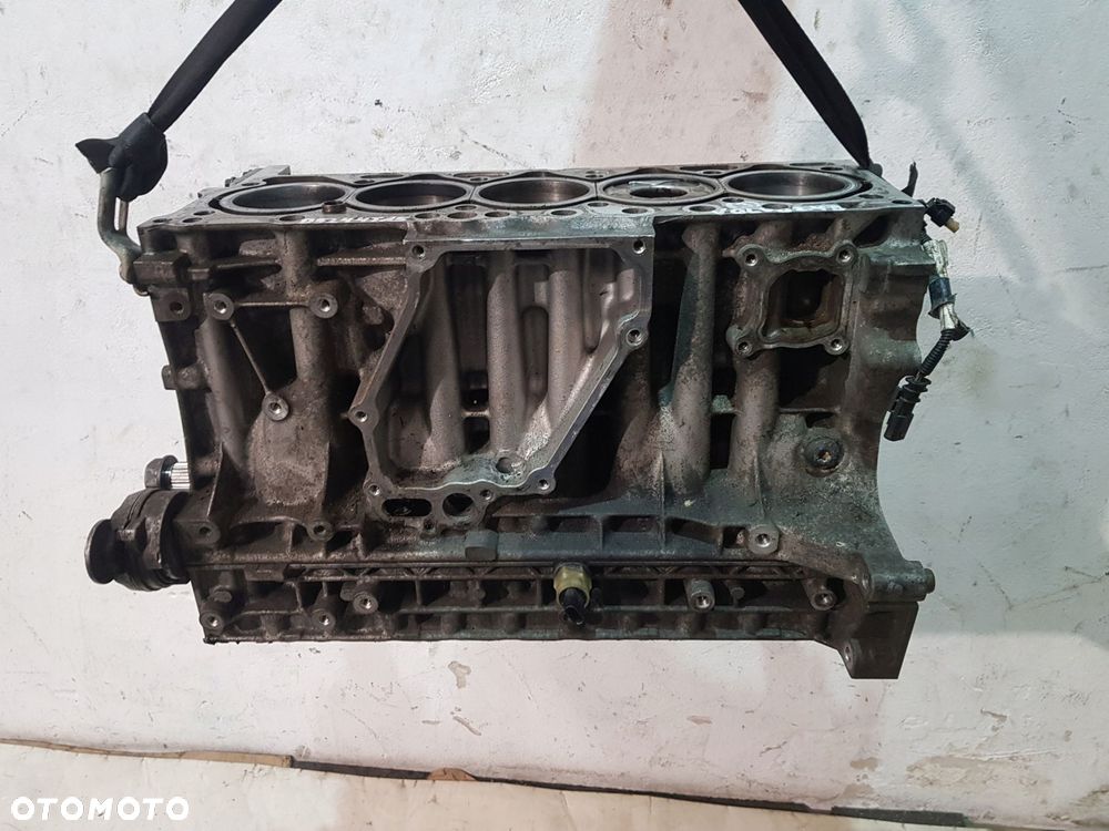 dół silnika volvo v70 xc60 xc70 s60 s80 2.4d d5244t15 181km - 2