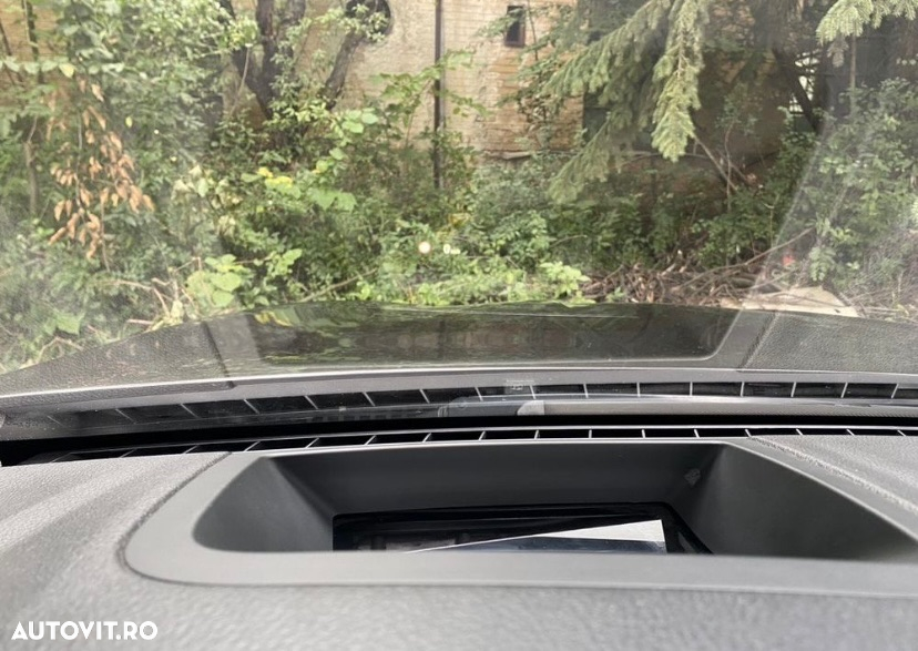 BMW Seria 5 520d Touring Aut. Luxury Line - 7