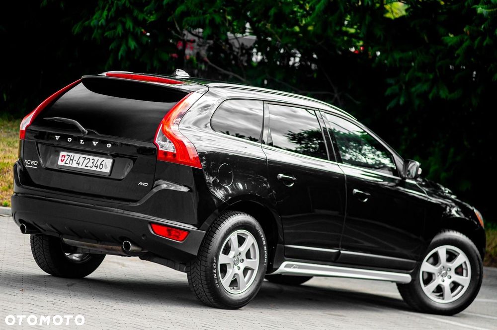 Volvo XC 60 D5 AWD Momentum - 9