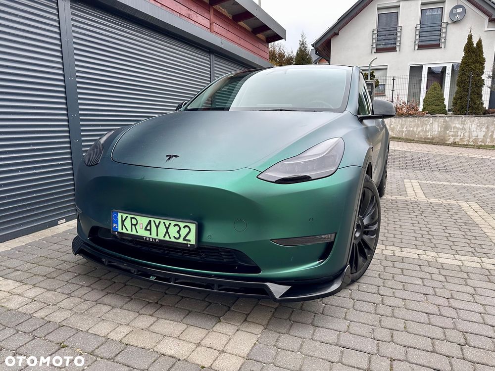 Tesla Y Performance Dual Motor AWD - 1