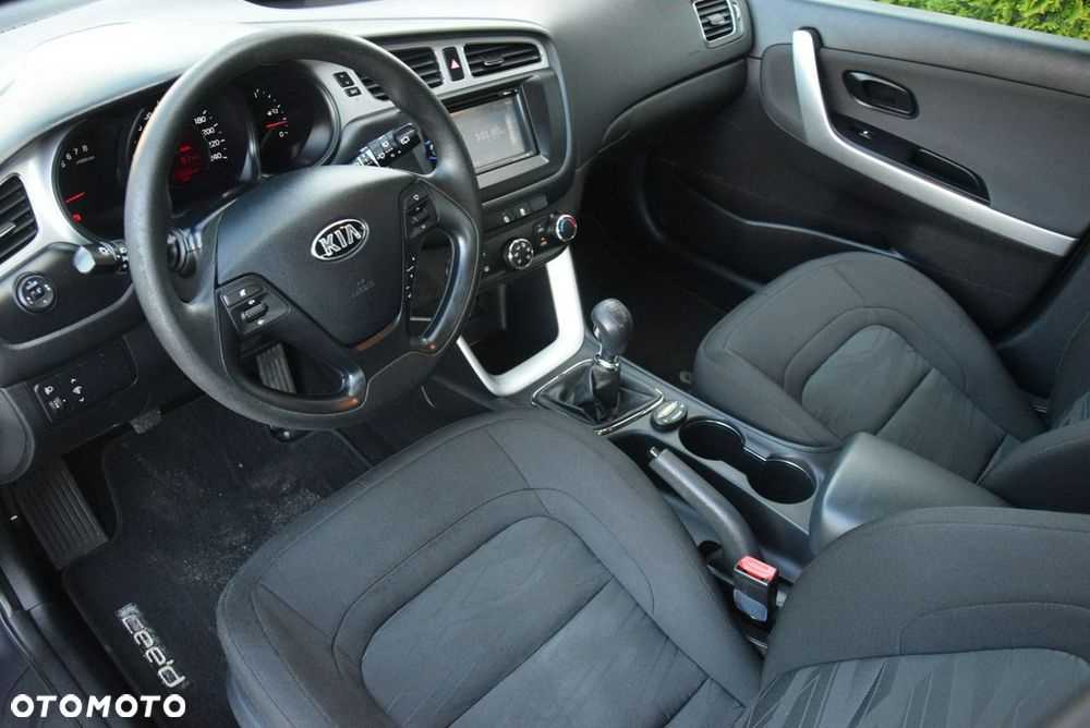 Kia Ceed 1.4 CVVT Attract - 18