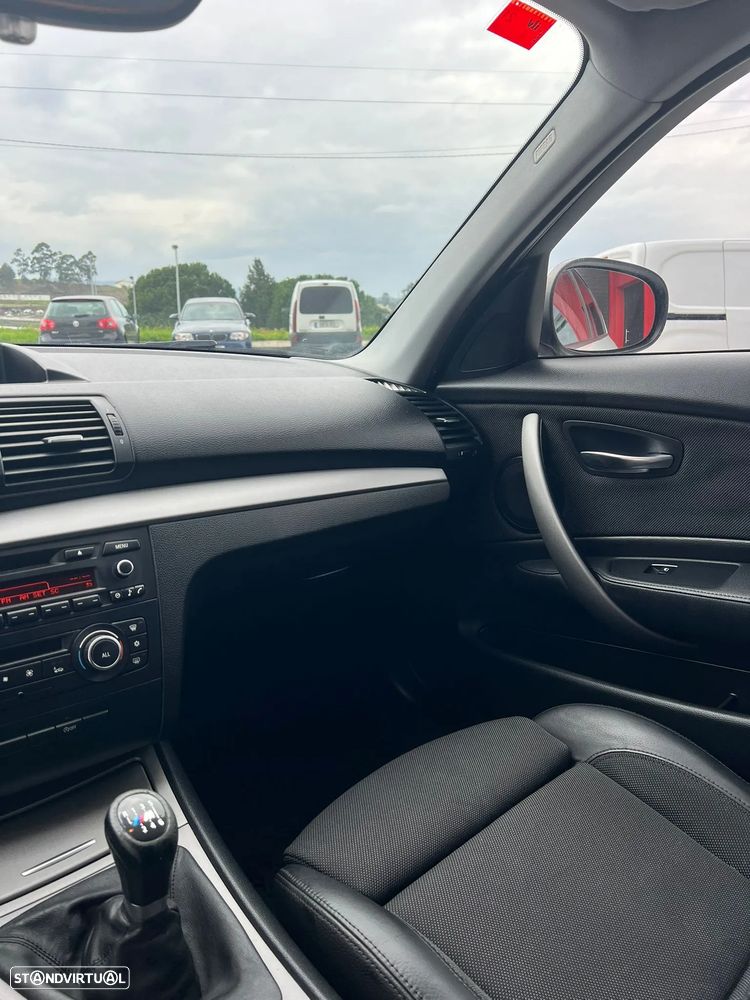 BMW 116 d Pack M - 19