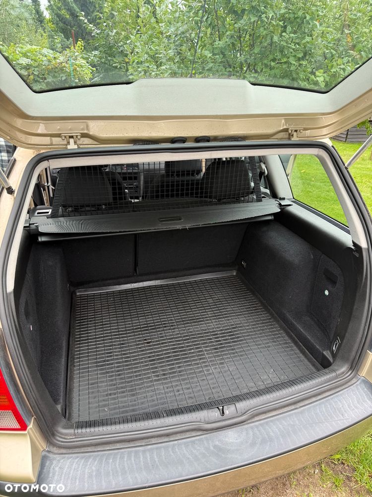 Volkswagen Golf 1.6 FSI Comfortline - 17