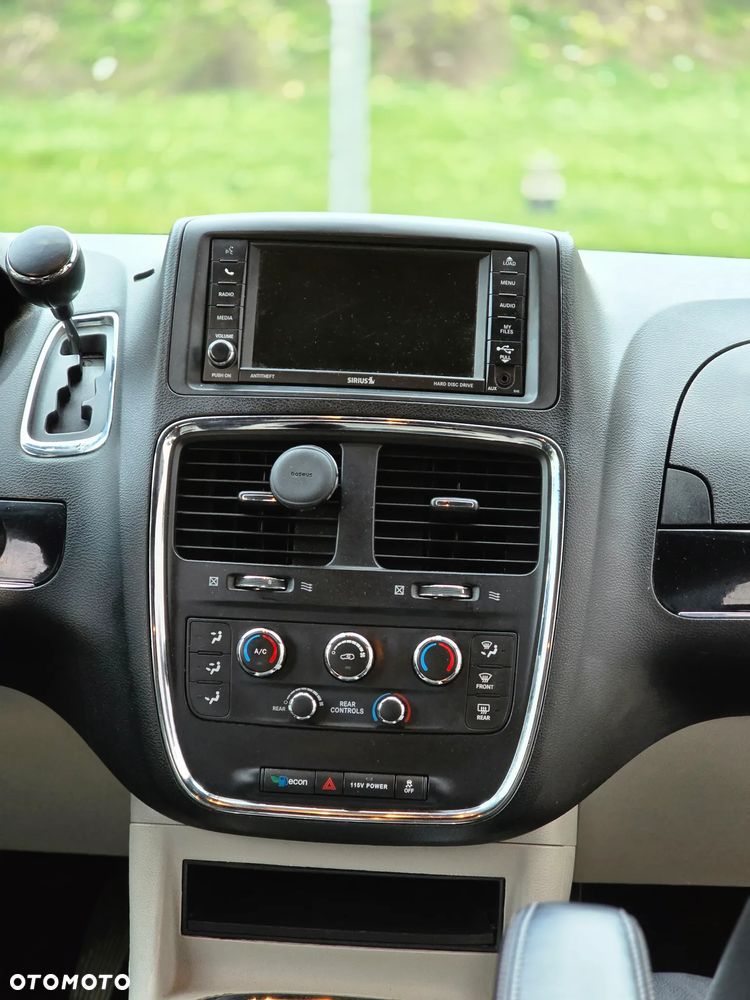 Dodge Grand Caravan - 15