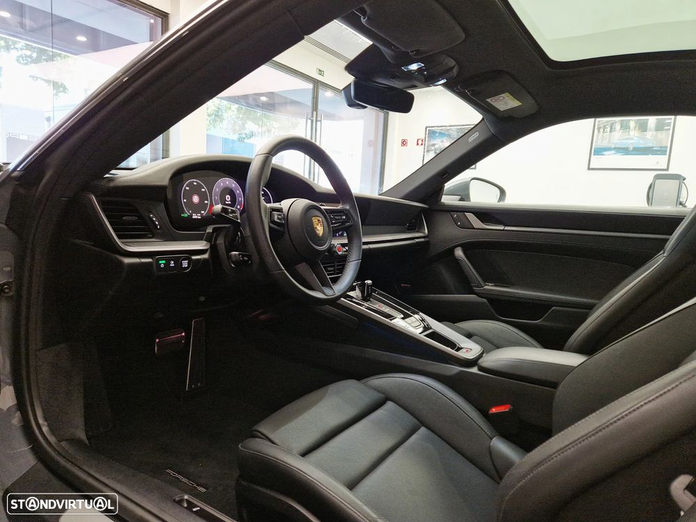 Porsche 911 (992) Carrera - 20