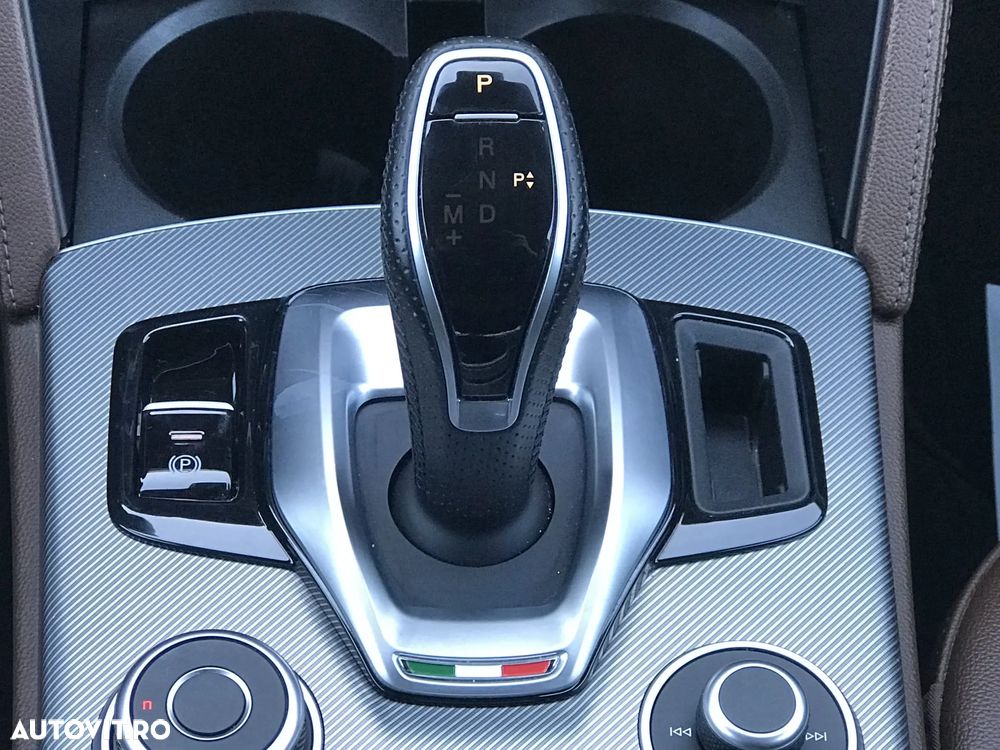 Alfa Romeo Stelvio 2.2 Diesel 16V AT8 Q4 Sprint - 31