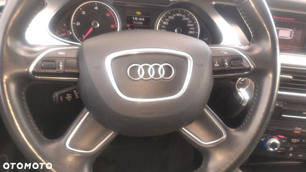 Audi A4 Avant 2.0 TDI DPF clean diesel Ambiente - 25