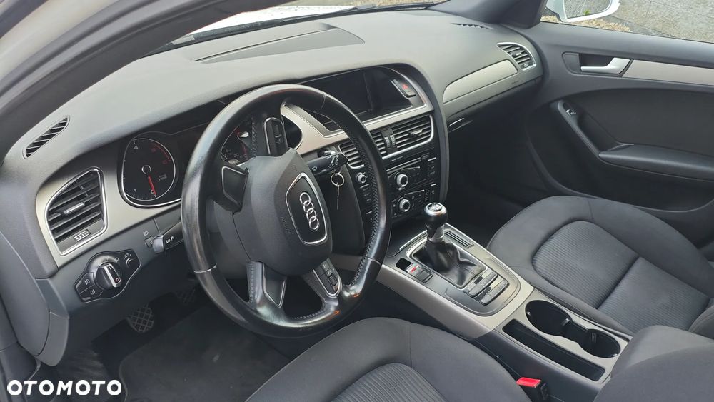 Audi A4 Avant - 25