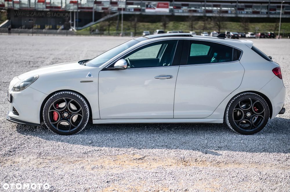 Alfa Romeo Giulietta ver-1750-tbi-quadrifoglio-verde - 18