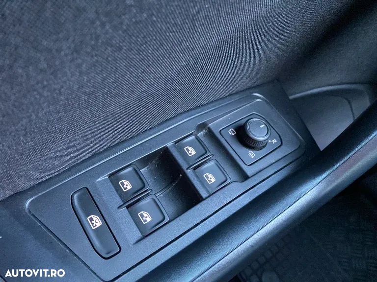 Volkswagen T-Roc 1.0 TSI Base - 22