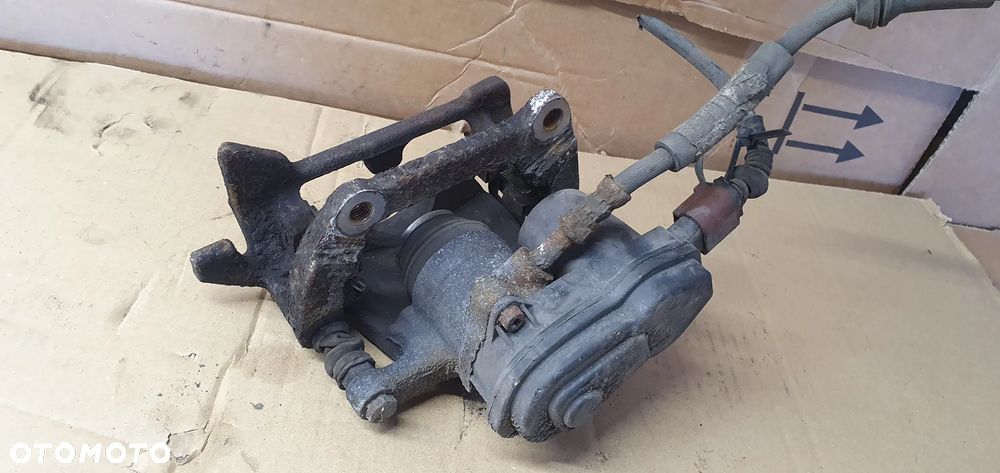 Zacisk hamulcowy lewy tył tylny Audi A4 B8 Lift - 6