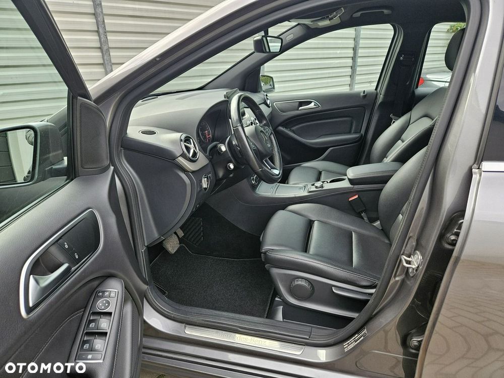 Mercedes-Benz Klasa B 180 7G-DCT Style - 6