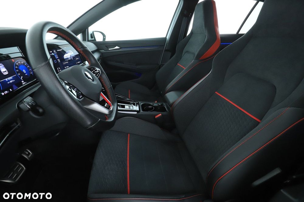 Volkswagen Golf - 20