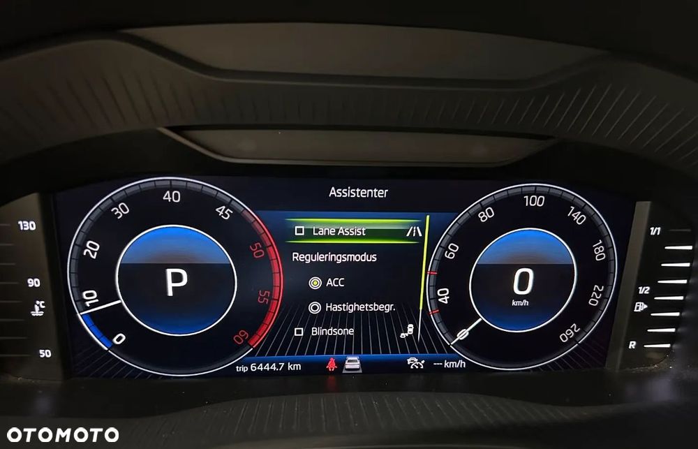 Skoda Karoq 2.0 TDI SCR 4x4 Style DSG - 23