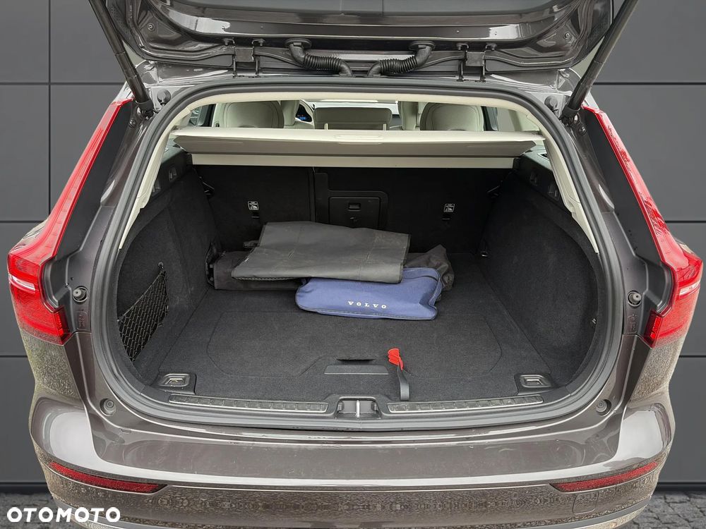 Volvo V60 B4 B Plus Bright - 35