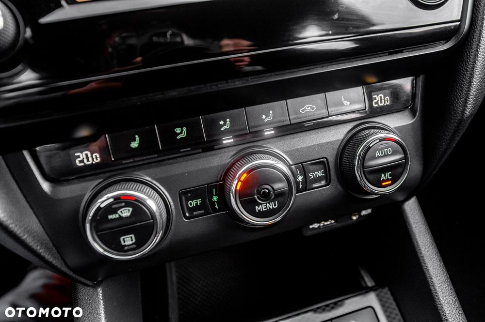 Skoda Octavia 2.0 TSI RS - 28