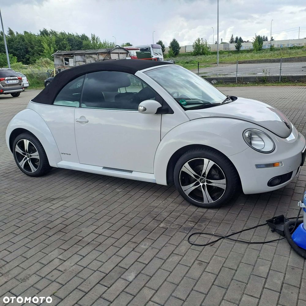 Volkswagen New Beetle 2.0 - 4