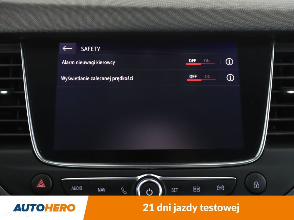 Opel Crossland X 1.2 T Design Line S&S - 23