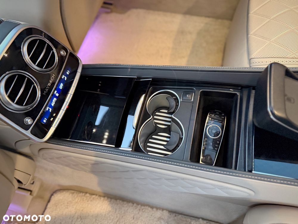 Mercedes-Benz Maybach Klasa S 560 9G-TRONIC - 36
