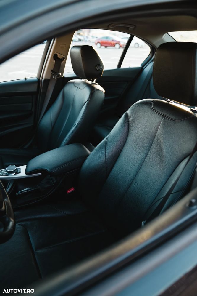 BMW Seria 3 318d - 13