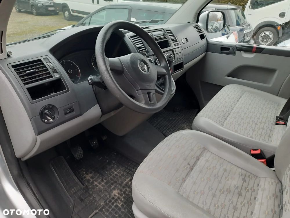 Volkswagen Transporter T5 - 5