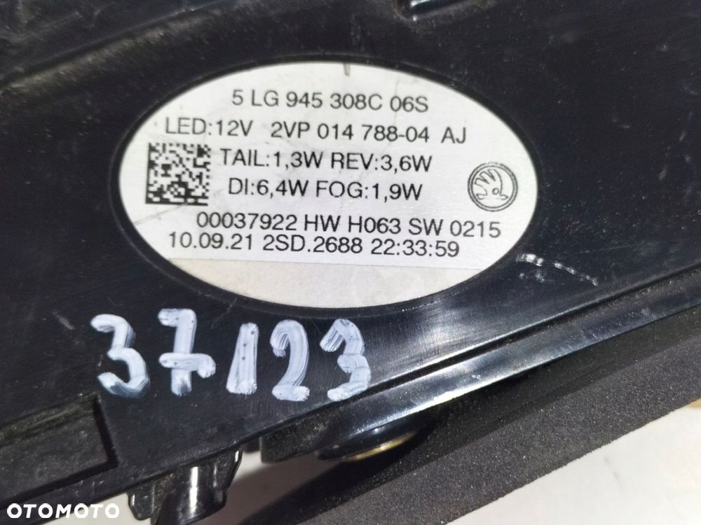 Lampa tylna tył prawa SKODA ENYAQ 21- LED - 6