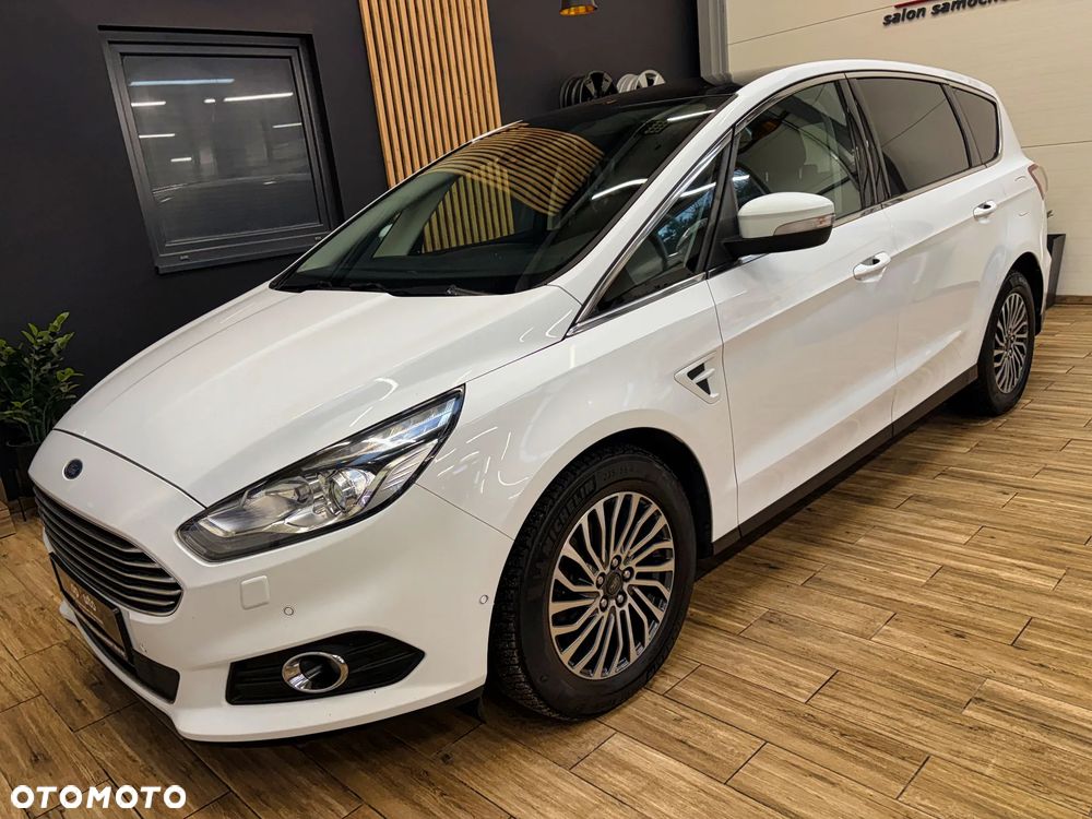Ford S-Max - 13
