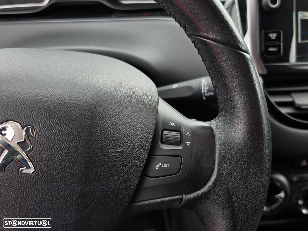 Peugeot 208 1.2 PureTech Access - 15