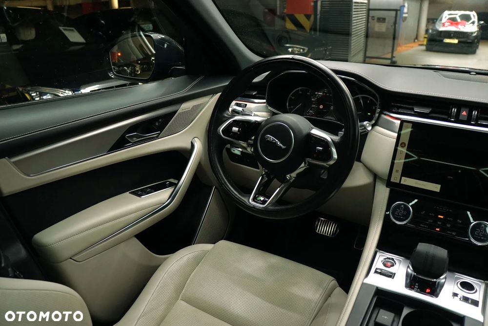 Jaguar F-Pace 2.0 P250 mHEV AWD R-Dynamic Black - 20