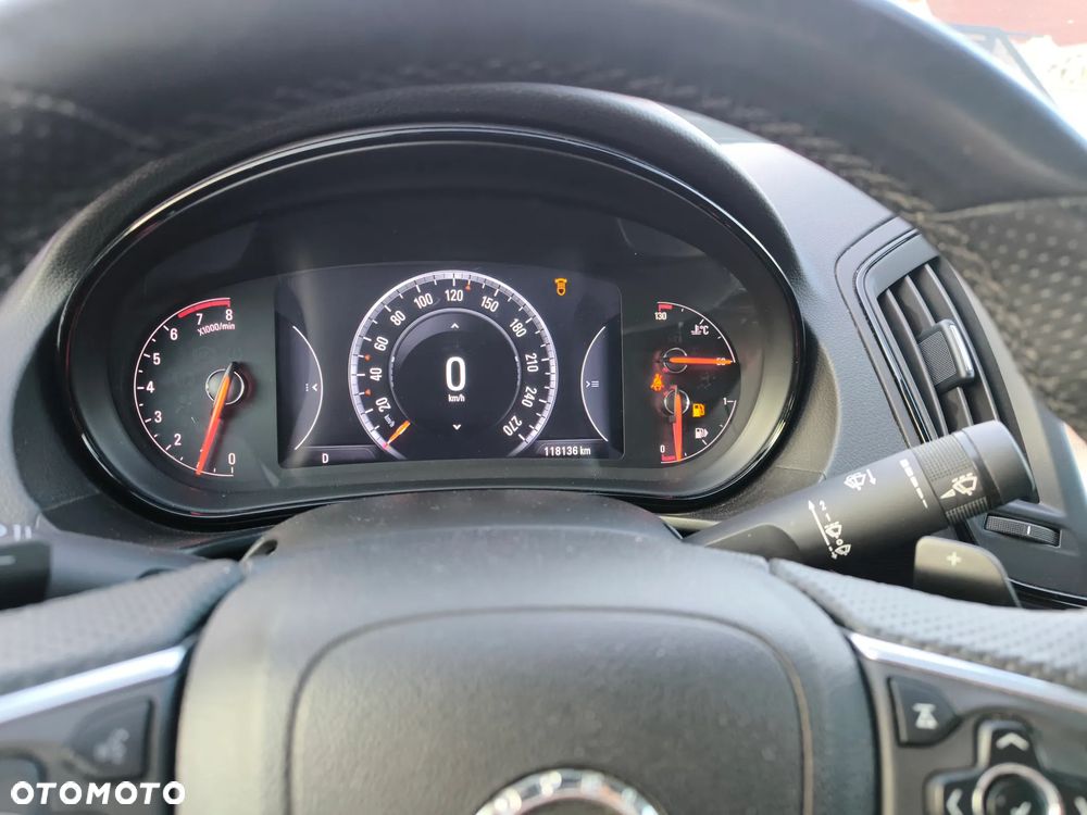 Opel Insignia - 16