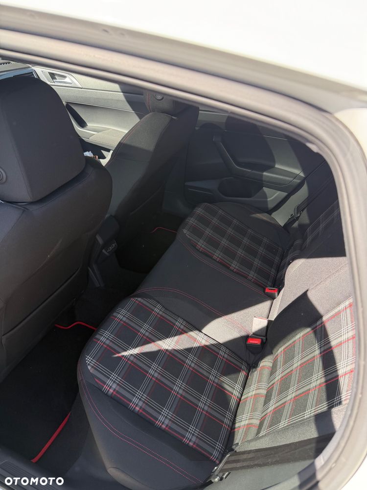 Volkswagen Polo 2.0 TSI GTI DSG - 11