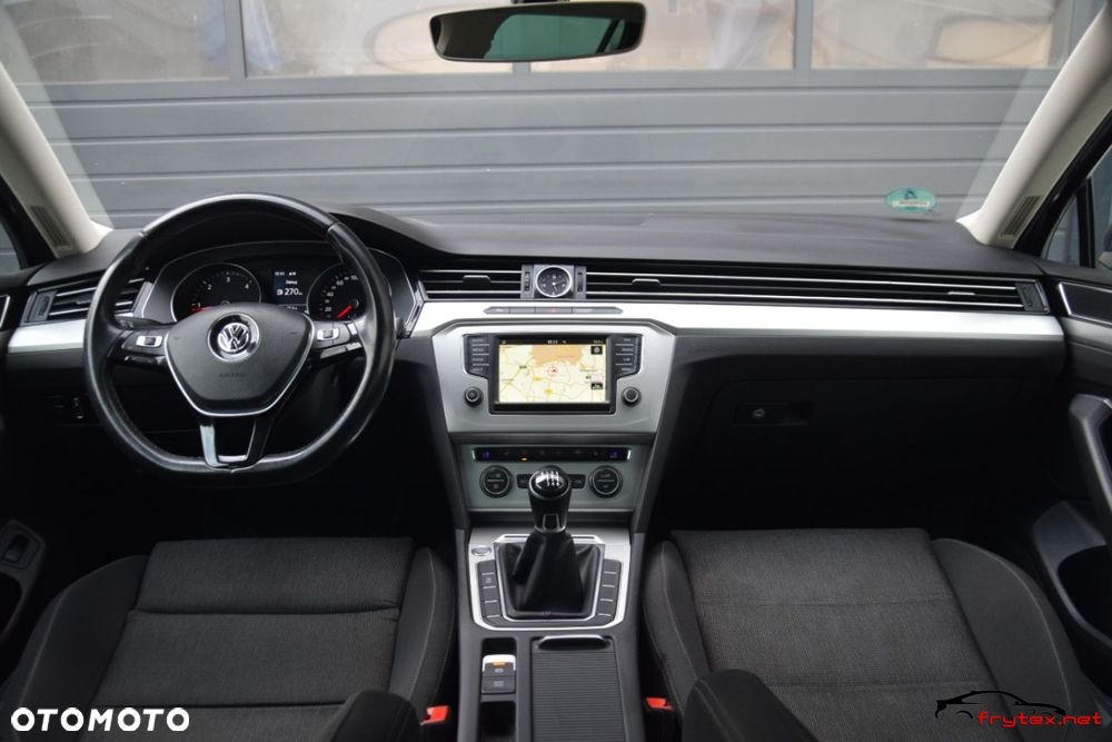 Volkswagen Passat - 34