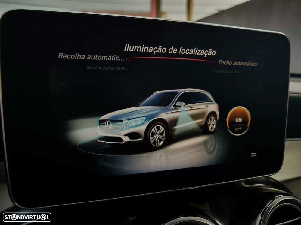Mercedes-Benz GLC 250 d 4Matic 9G-TRONIC AMG Line - 25