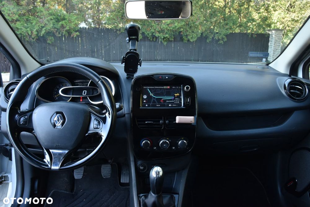 Renault Clio - 23