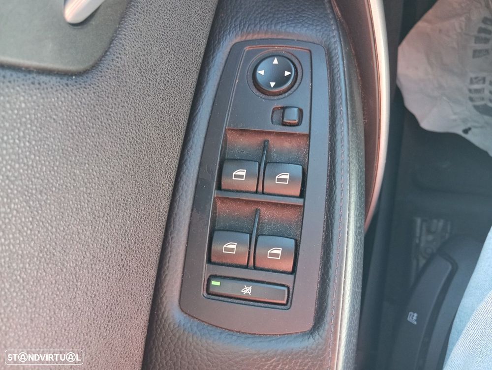 BMW X3 2.0 d - 11