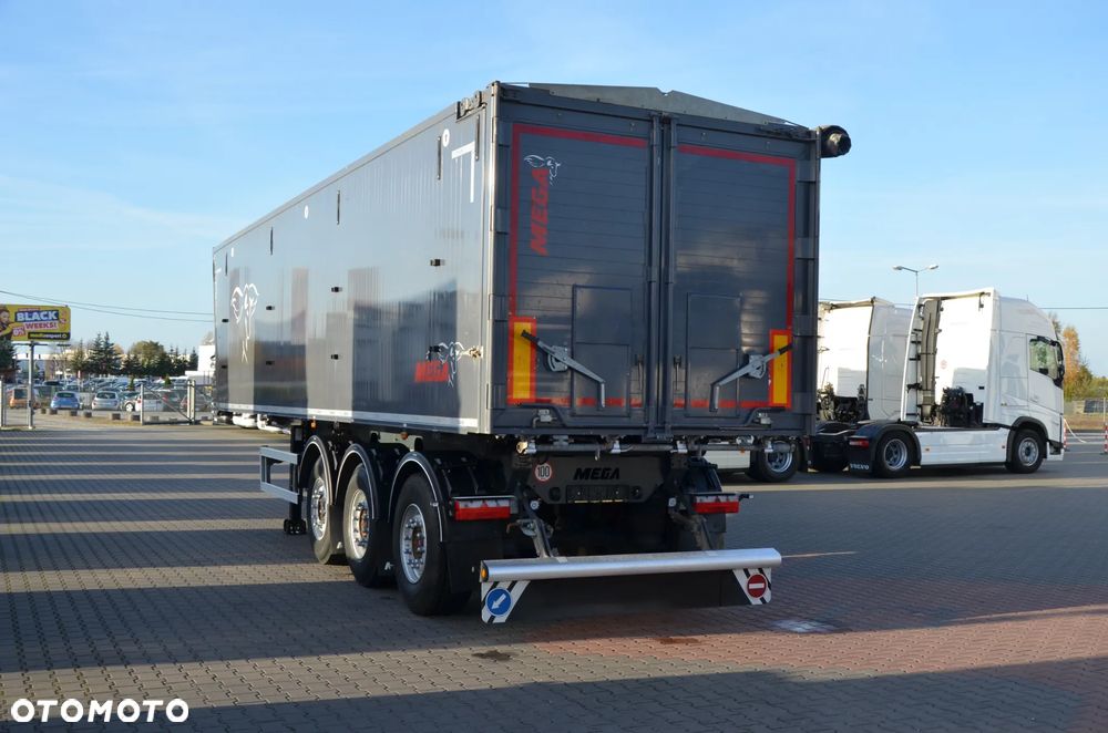 Mega LIGHT / BENALU / WYWROTKA ALU 50 m3 / 10.2023r / KLAPO DRZWI / OŚ POD. / 6150kg / SAF / 0473 - 4