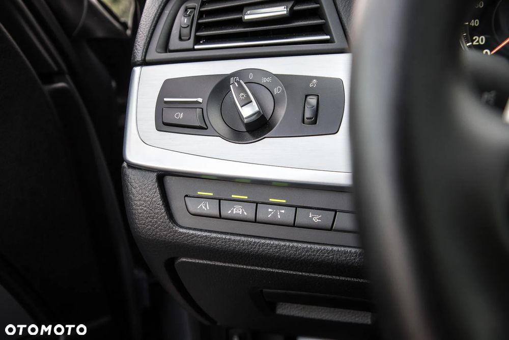 BMW Seria 5 535d xDrive Sport-Aut Luxury Line - 20